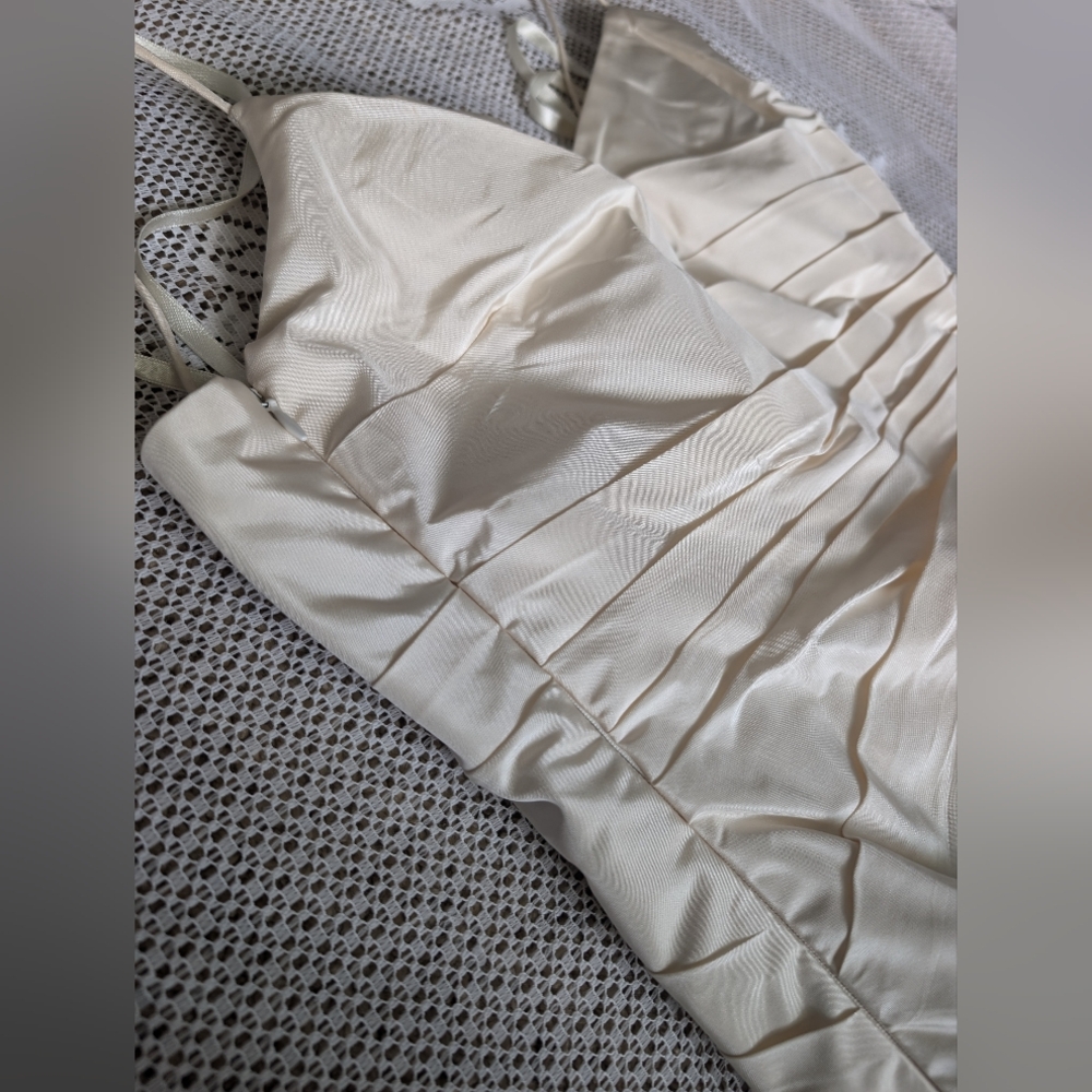 Ann Taylor Silk Taffeta Ivory Wedding Gown NWT Size 8 - Picture 4 of 5